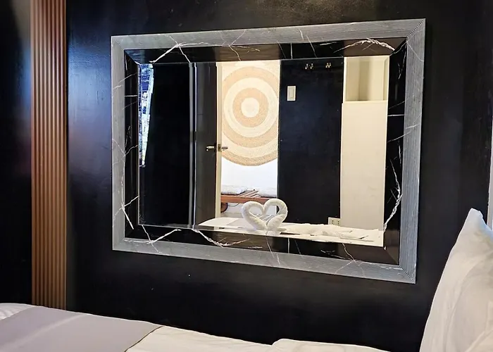 Lazarus Cinematic 1br With Kitchen Near Sm North * Manila